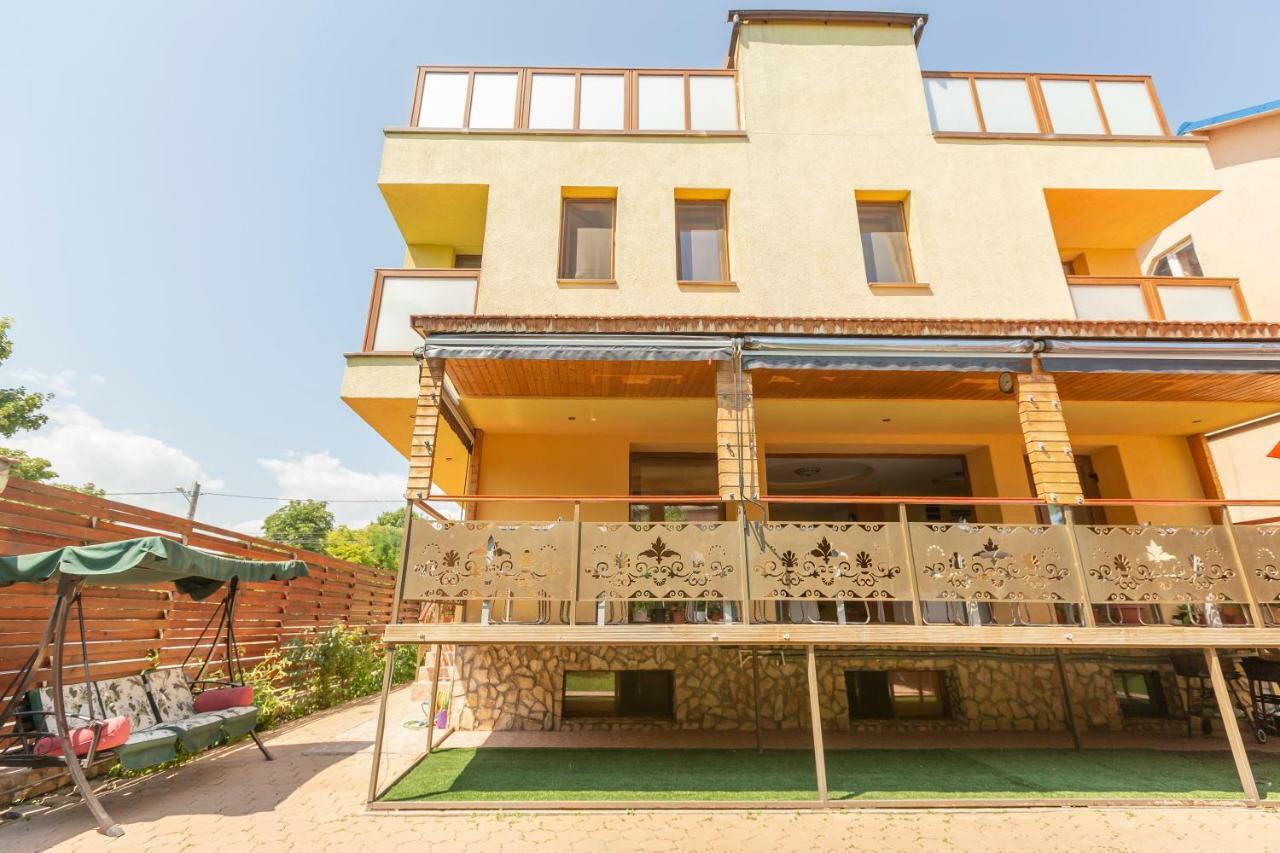 Rosiem House 호텔 테기르기올 외부 사진
